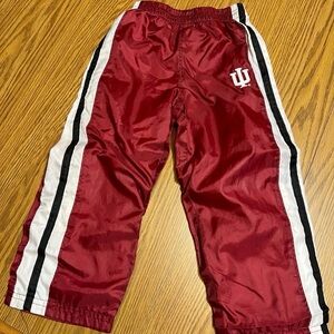 IU windbreaker pants